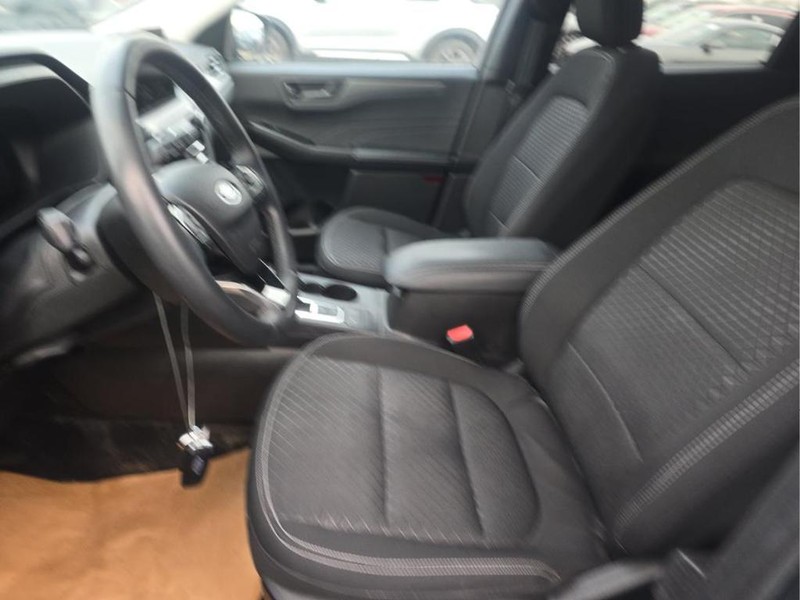 Ford Escape Vehicle Image 04