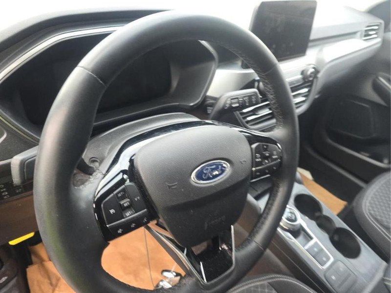 Ford Escape Vehicle Image 05