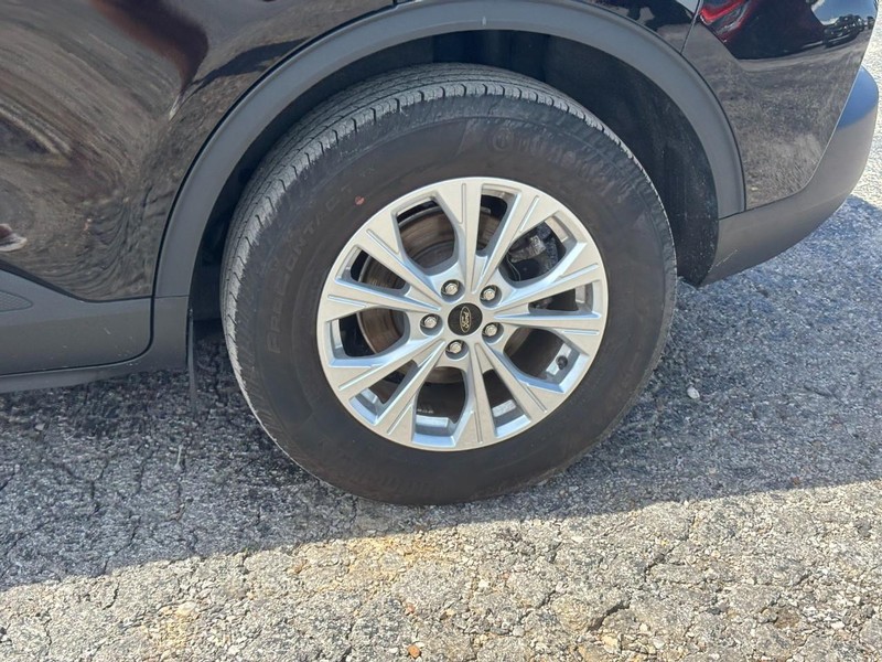 Ford Escape Vehicle Image 11