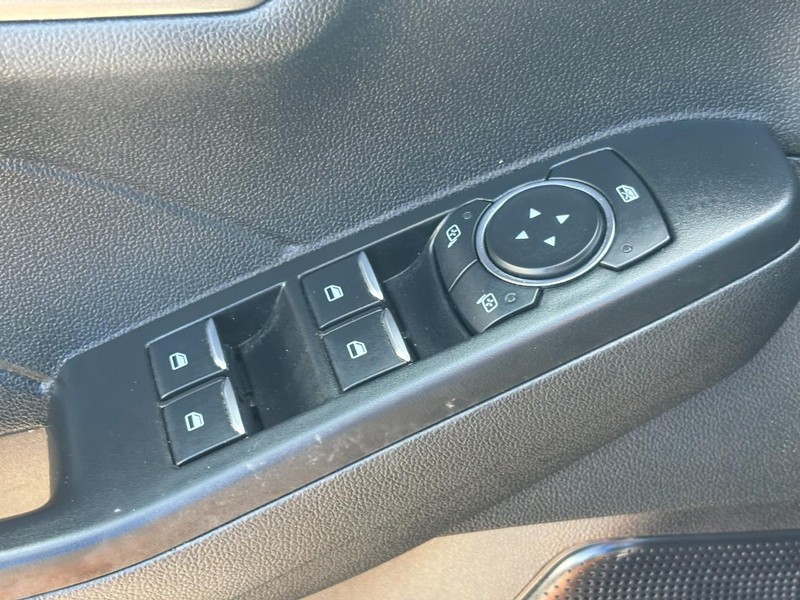 Ford Escape Vehicle Image 18