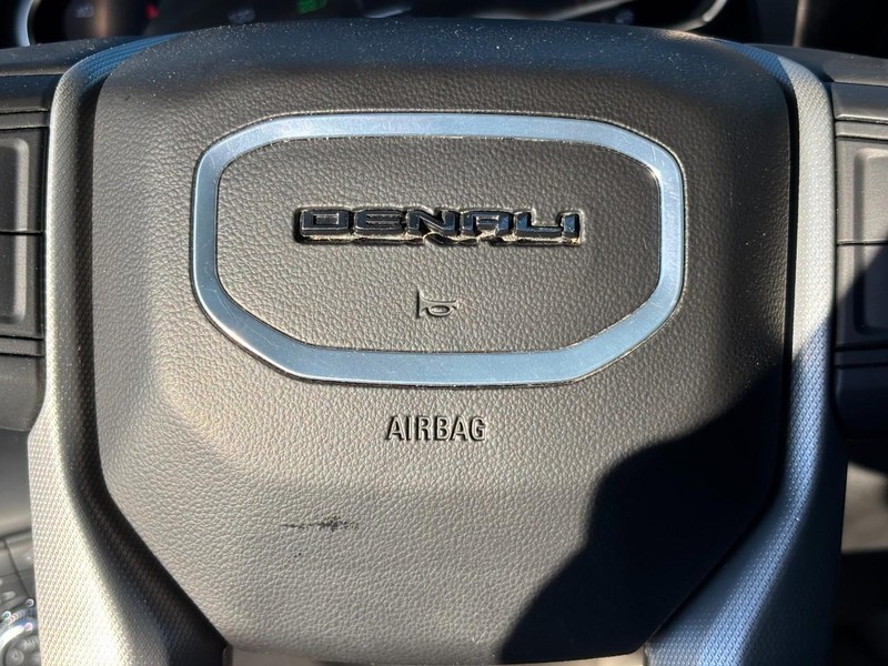 GMC Sierra 2500HD Vehicle Full-screen Gallery Image 19