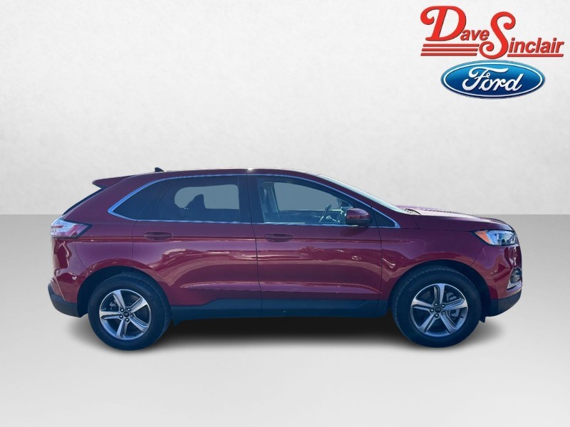 Ford Edge Vehicle Full-screen Gallery Image 05