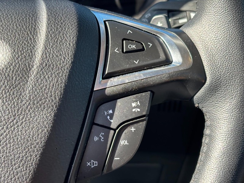 Ford Edge Vehicle Full-screen Gallery Image 20