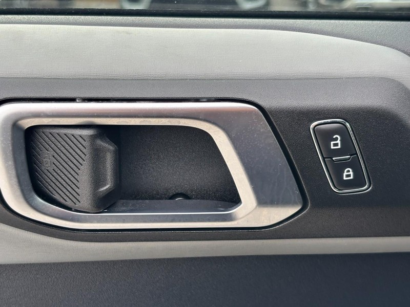 Ford Bronco Vehicle Image 14