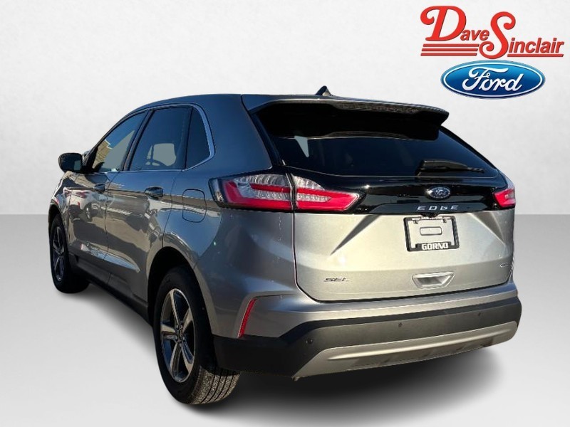 Ford Edge Vehicle Full-screen Gallery Image 10