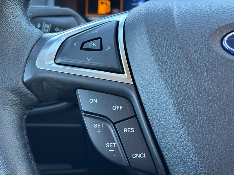 Ford Edge Vehicle Full-screen Gallery Image 20