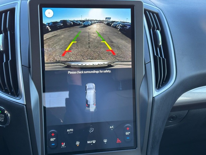 Ford Edge Vehicle Full-screen Gallery Image 25