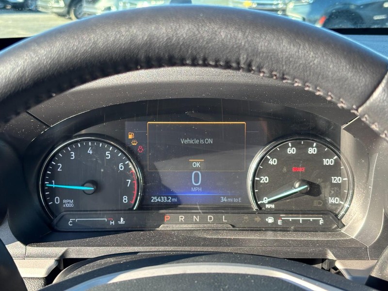 Ford Explorer Vehicle Full-screen Gallery Image 22