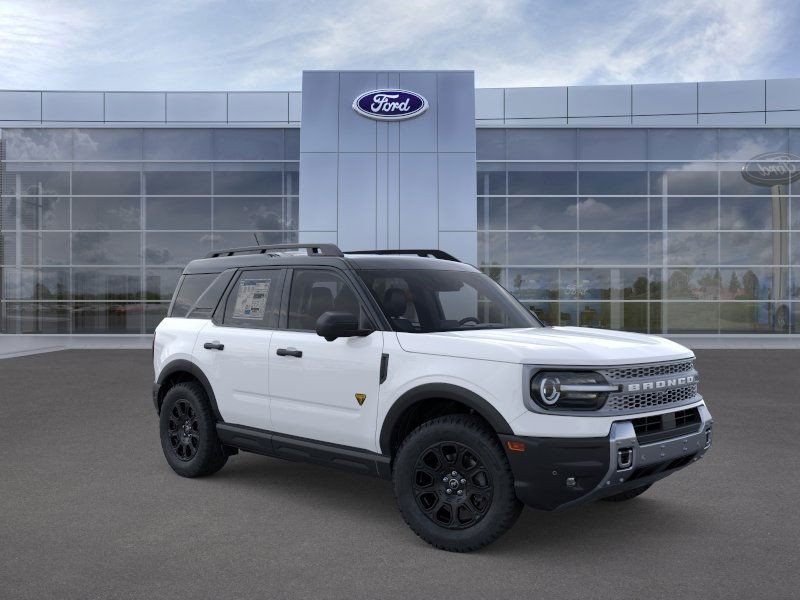 Ford Bronco Sport Vehicle Full-screen Gallery Image 09
