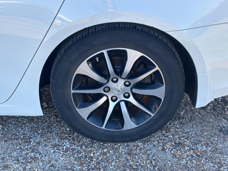 Acura TLX Vehicle Image 11