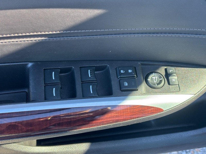 Acura TLX Vehicle Image 17