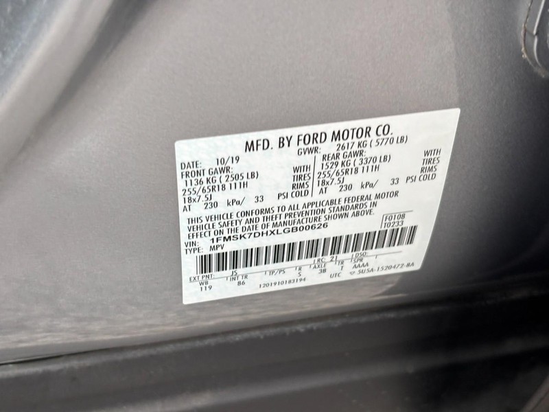 Ford Explorer Vehicle Full-screen Gallery Image 27