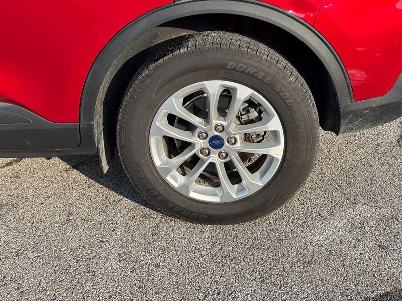 Ford Escape Vehicle Image 11