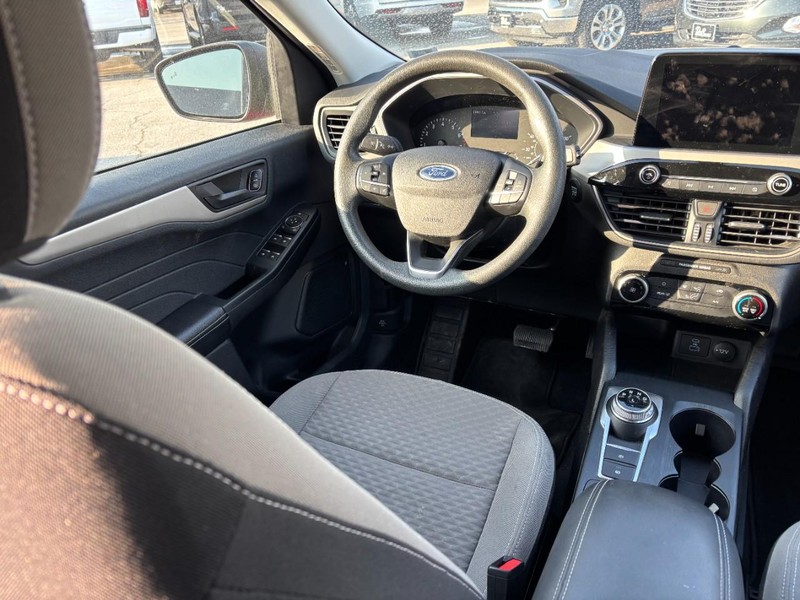 Ford Escape Vehicle Image 13