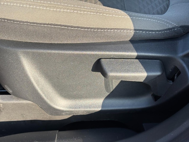 Ford Escape Vehicle Image 16