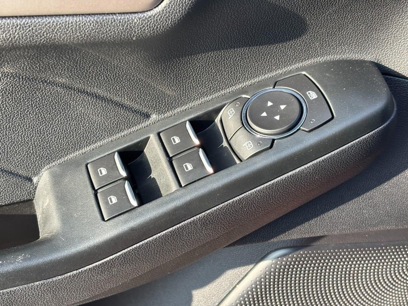 Ford Escape Vehicle Image 17