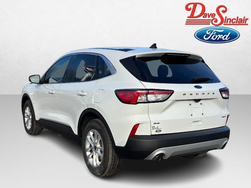 Ford Escape Vehicle Full-screen Gallery Image 09