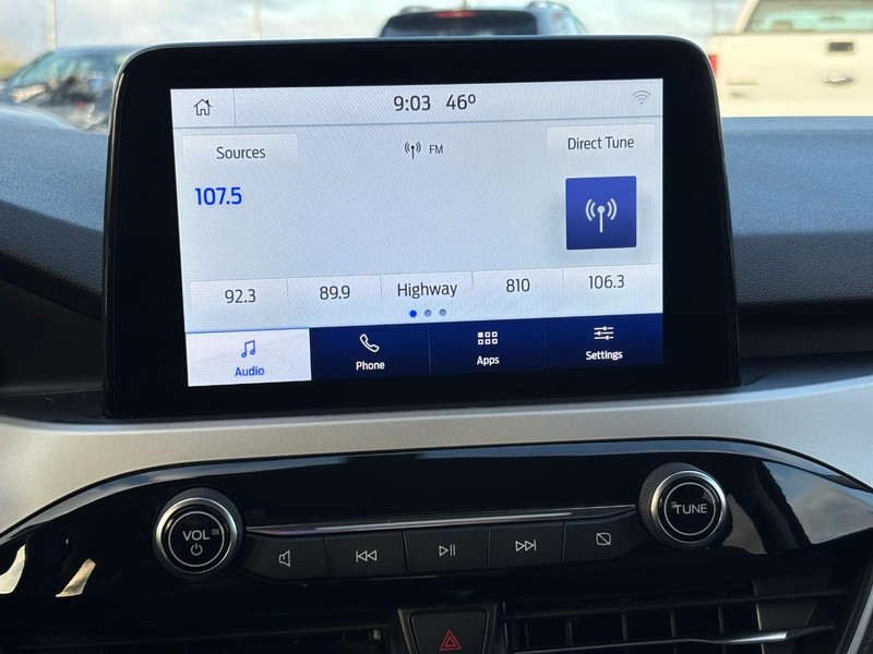 Ford Escape Vehicle Full-screen Gallery Image 22