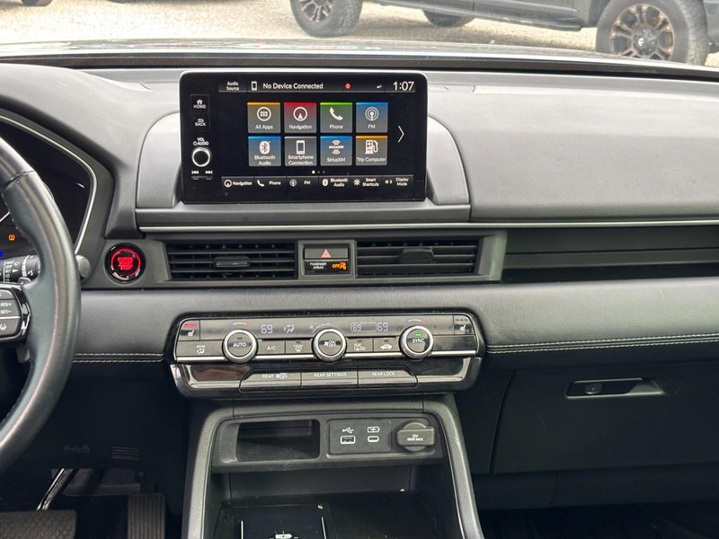 Honda Pilot Vehicle Full-screen Gallery Image 16