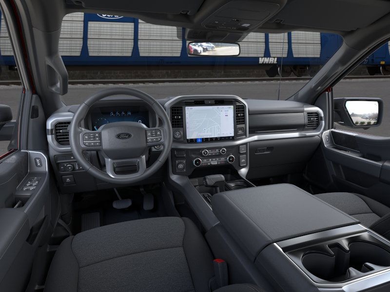 Ford F-150 Vehicle Full-screen Gallery Image 11