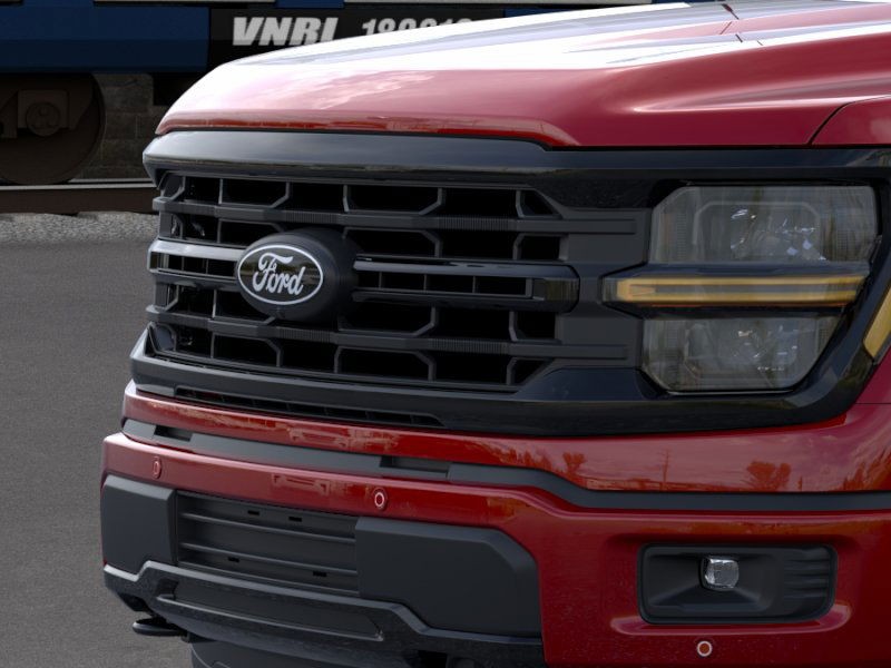 Ford F-150 Vehicle Full-screen Gallery Image 19
