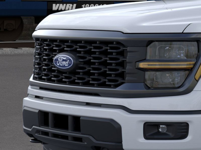 Ford F-150 Vehicle Full-screen Gallery Image 19