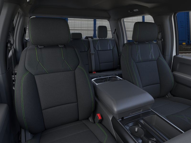 Ford F-150 Vehicle Full-screen Gallery Image 12
