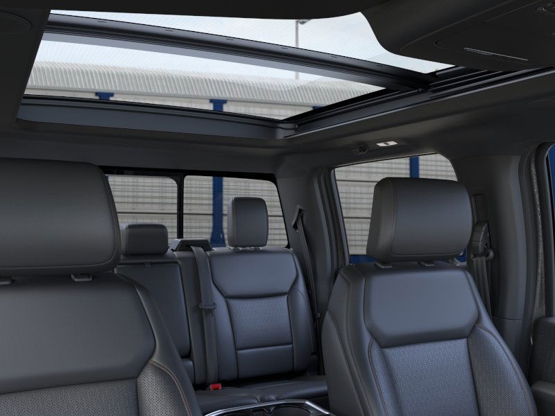 Ford F-150 Vehicle Full-screen Gallery Image 24