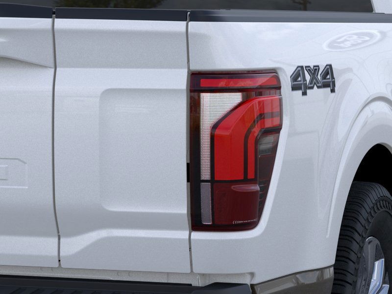 Ford F-150 Vehicle Full-screen Gallery Image 23