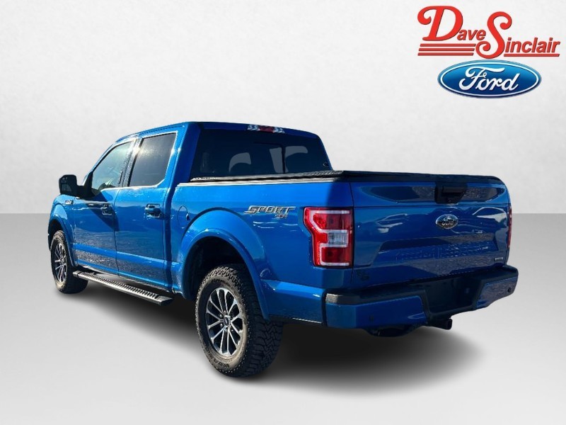 Ford F-150 Vehicle Full-screen Gallery Image 09