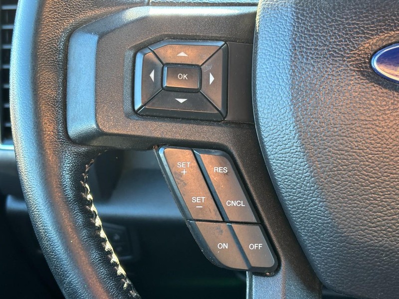 Ford F-150 Vehicle Full-screen Gallery Image 19