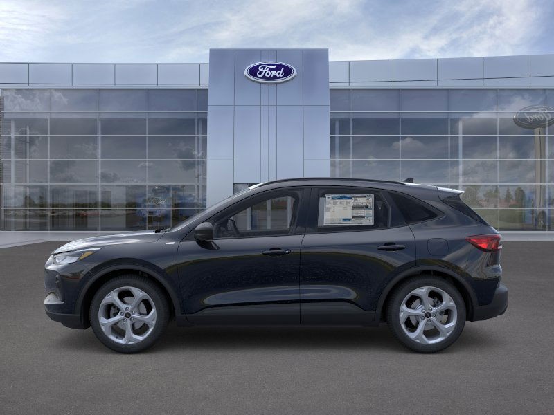 Ford Escape Vehicle Full-screen Gallery Image 04