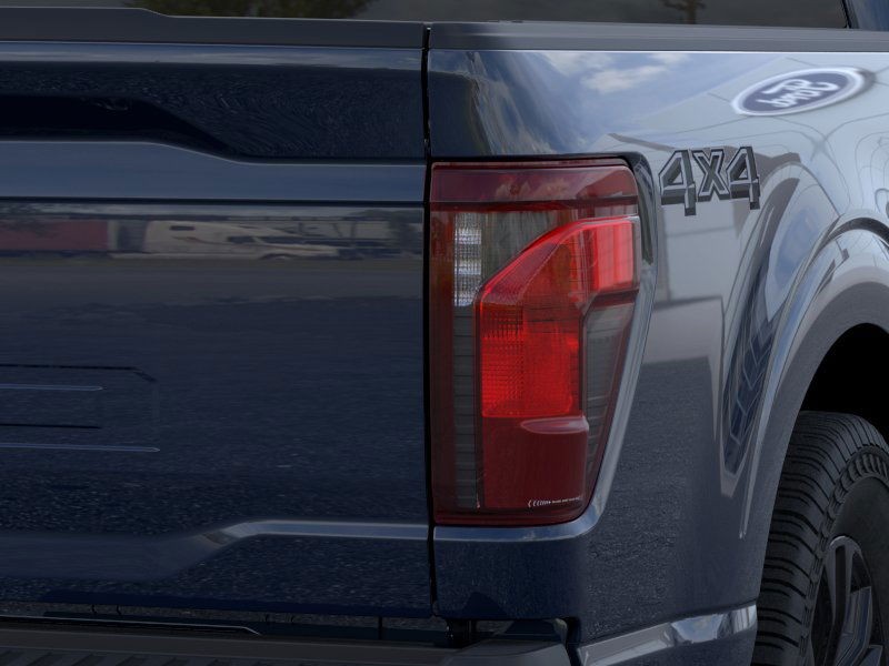 Ford F-150 Vehicle Full-screen Gallery Image 23