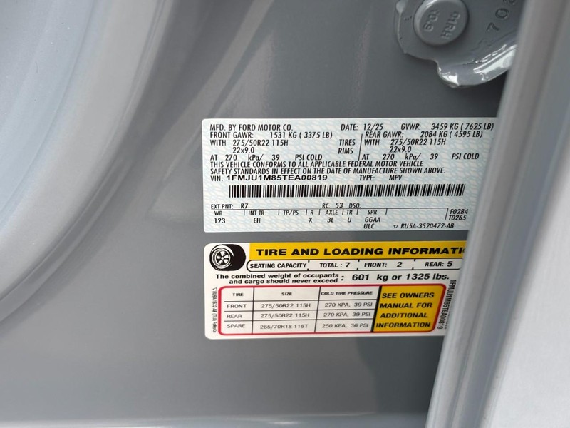 Ford Expedition Vehicle Full-screen Gallery Image 28