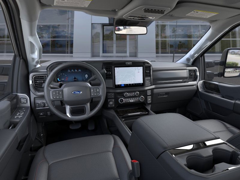 Ford Super Duty F-250 SRW Vehicle Full-screen Gallery Image 11