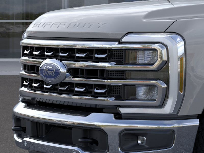 Ford Super Duty F-250 SRW Vehicle Full-screen Gallery Image 19