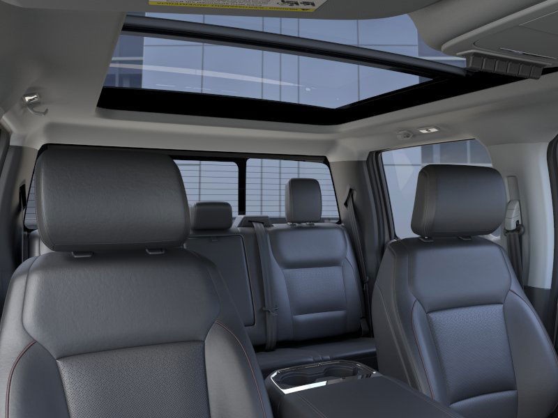 Ford Super Duty F-250 SRW Vehicle Full-screen Gallery Image 24