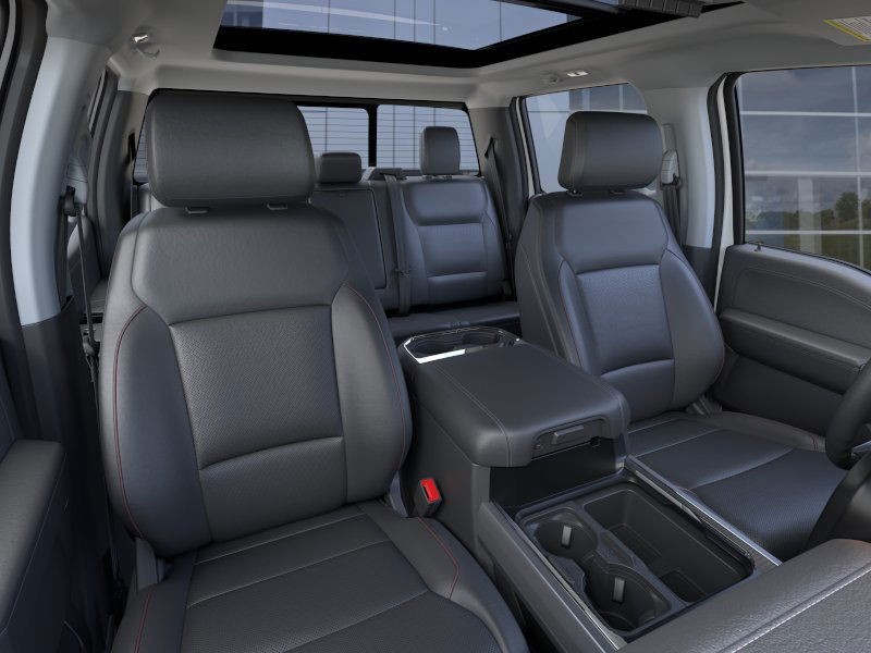 Ford Super Duty F-250 SRW Vehicle Full-screen Gallery Image 12