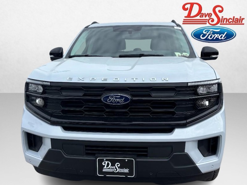 Ford Expedition Max Vehicle Full-screen Gallery Image 02