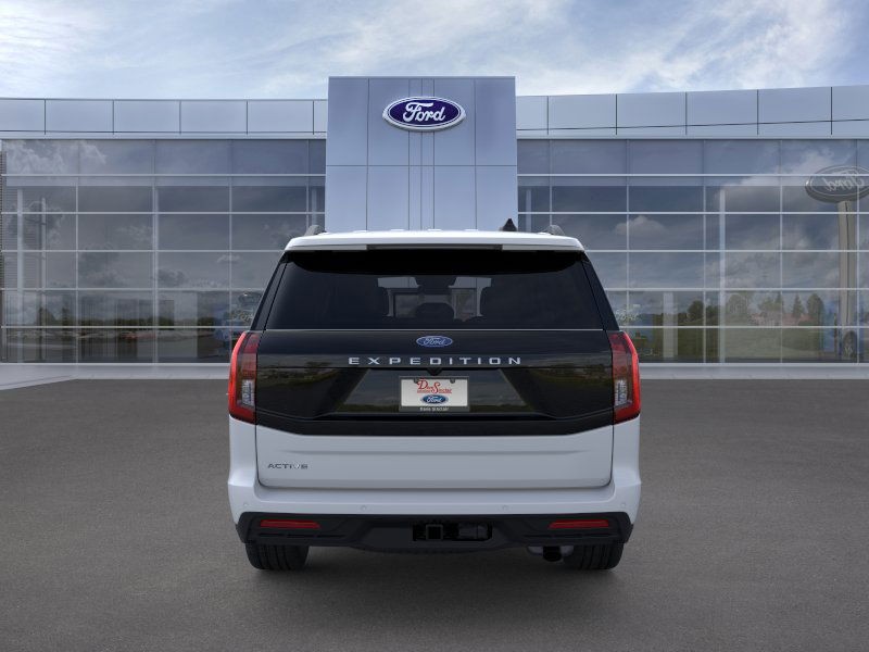 Ford Expedition Vehicle Full-screen Gallery Image 07