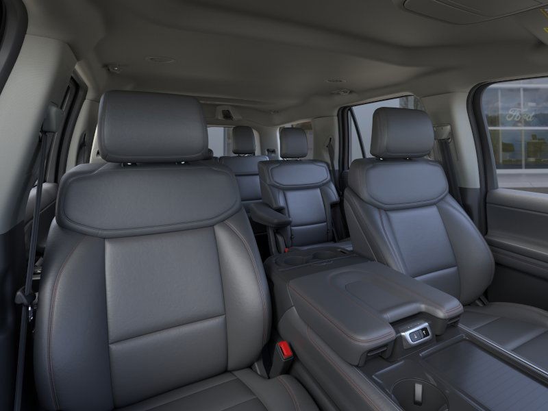 Ford Expedition Vehicle Full-screen Gallery Image 12