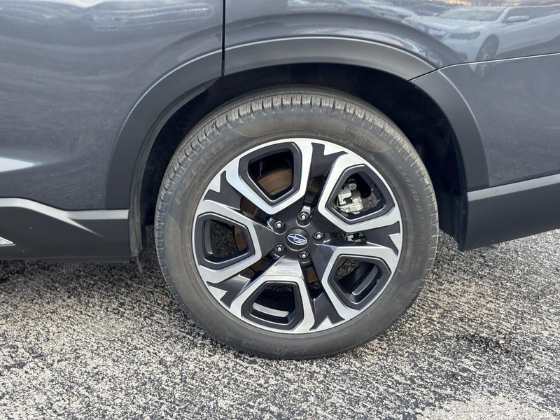 Subaru Ascent Vehicle Full-screen Gallery Image 11