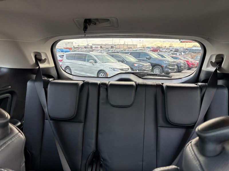 Subaru Ascent Vehicle Full-screen Gallery Image 12