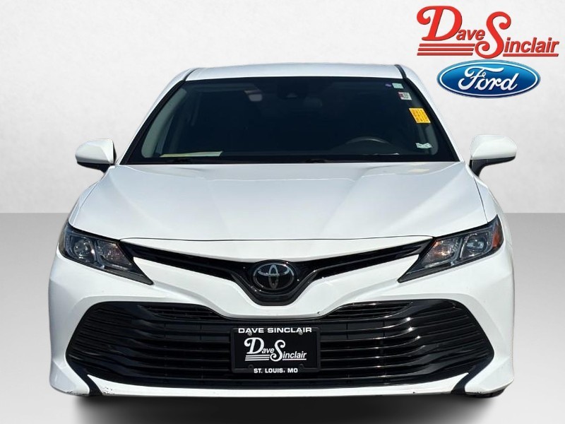 Toyota Camry Vehicle Image 02