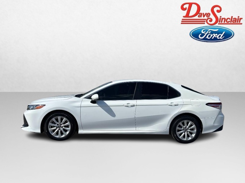 Toyota Camry Vehicle Image 10