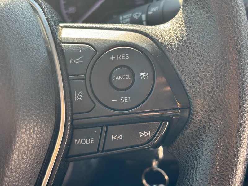 Toyota Camry Vehicle Image 19