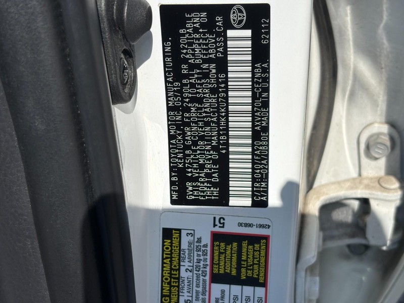 Toyota Camry Vehicle Image 23