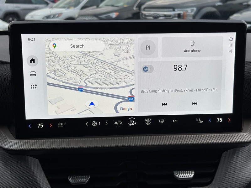 Ford Explorer Vehicle Full-screen Gallery Image 23