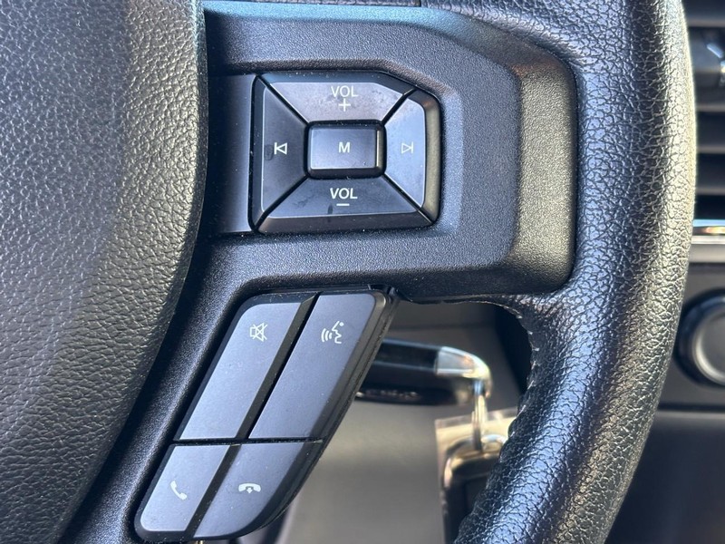 Ford F-150 Vehicle Full-screen Gallery Image 20