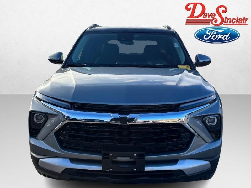 Chevrolet TrailBlazer Vehicle Full-screen Gallery Image 02